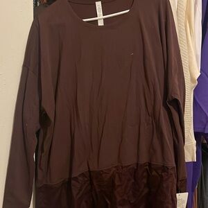 Lululemon brand new never worn long sleeve